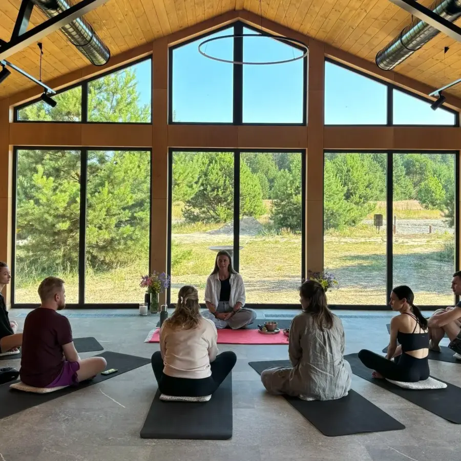 "Ранок м’якого пробудження"  Дихальні практики • Саундхілінг • Чаювання